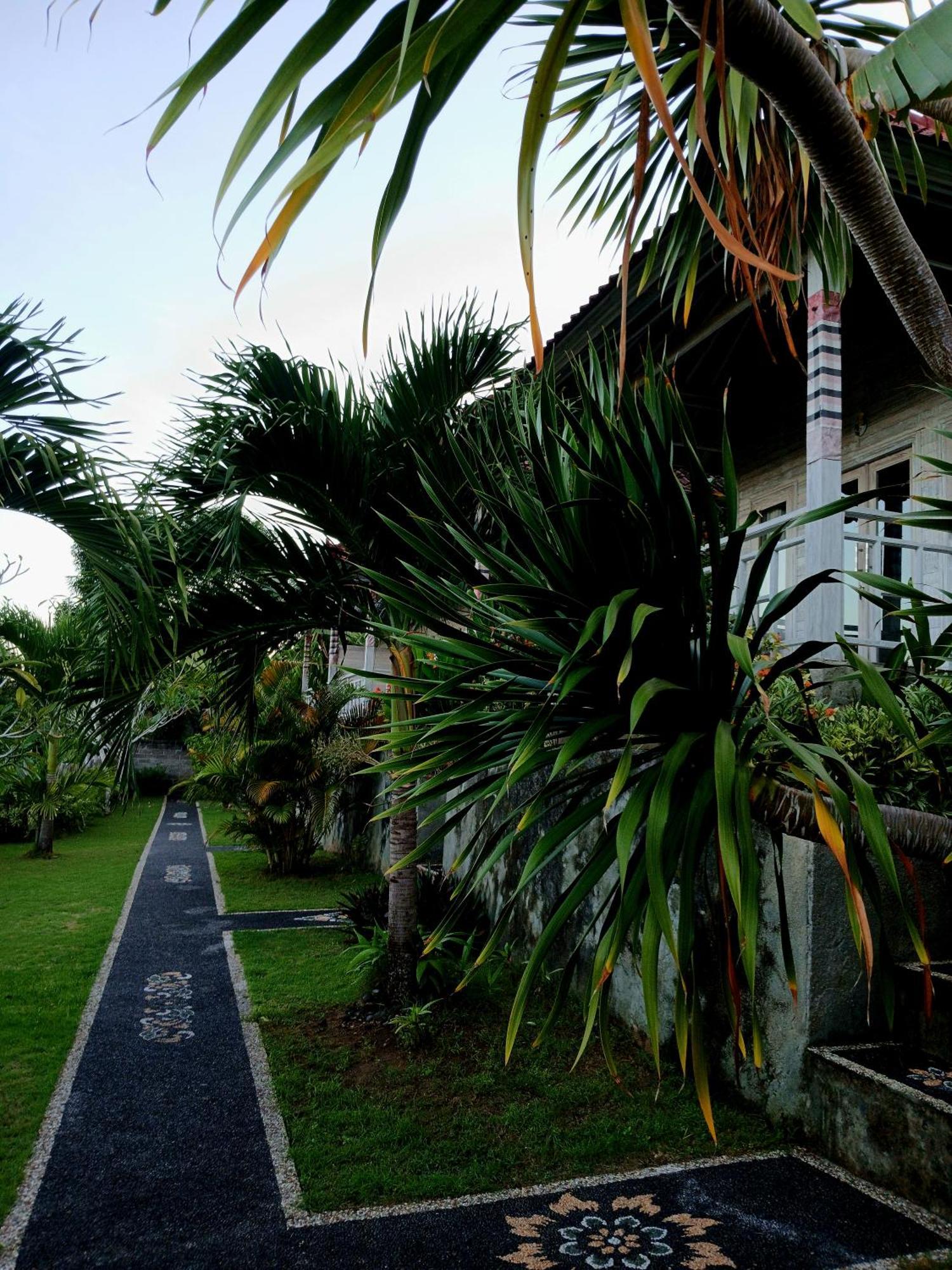 Hotel Mesari Hut Lembongan Exterior foto